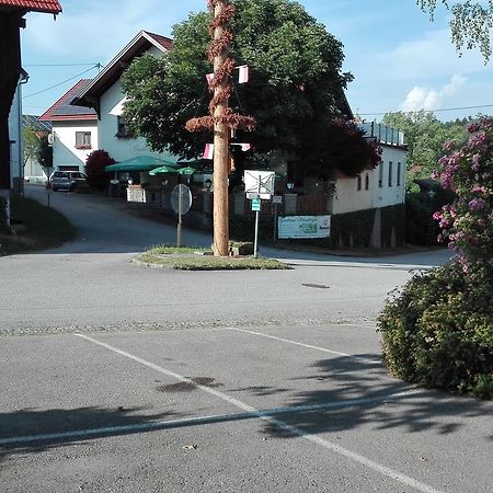 Gasthaus Schachinger Tumeltsham Exterior photo